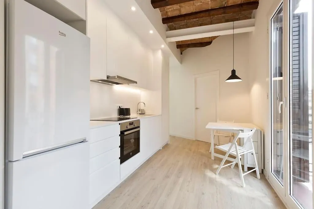 Modern And Bright Apartment Well Located In Gracia バルセロナ