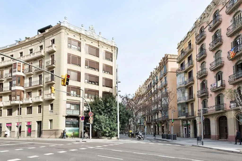 Modern And Bright Apartment Well Located In Gracia バルセロナ