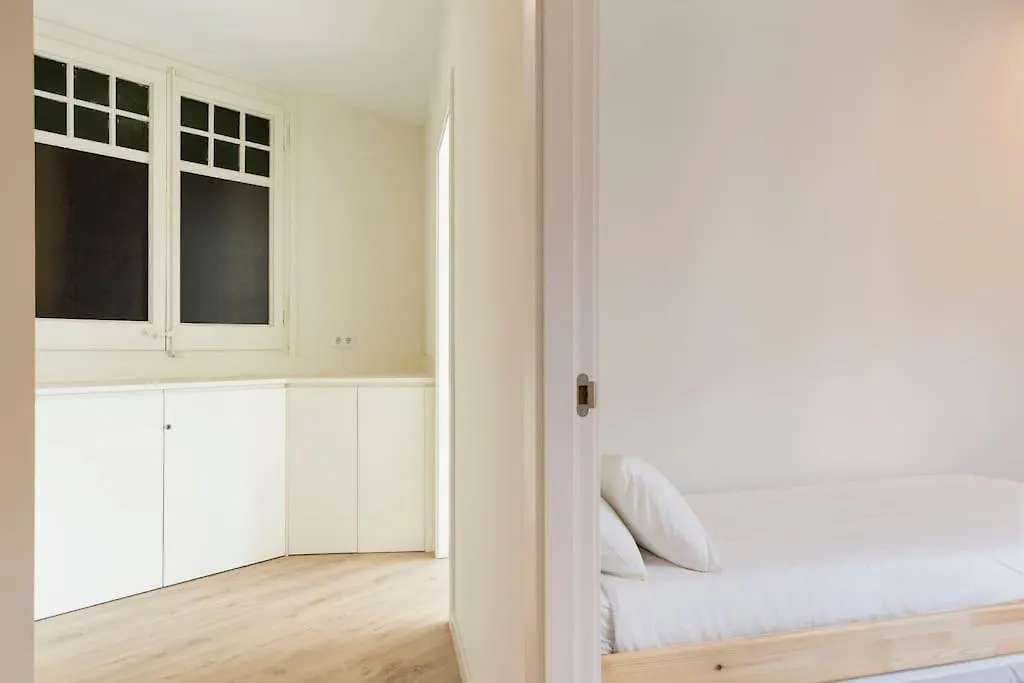 Modern And Bright Apartment Well Located In Gracia Barcelona Espanha